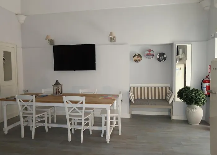 La Casetta-centrale-parcheggio Gratuito Будинок відпочинку *