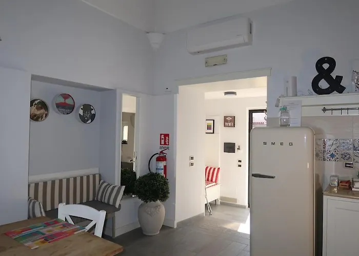 La Casetta-centrale-parcheggio Gratuito * Помпеї